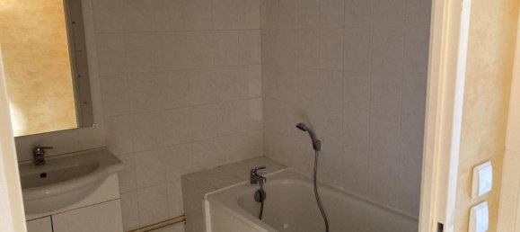 1 bedroom Apartment in Creutzwald, France No. 70568 3