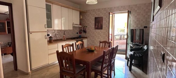 Apartamento de 4 dormitorios en Gallipoli, Italy No. 381750 8