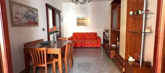Apartamento de 4 dormitorios en Gallipoli, Italy No. 381750 2