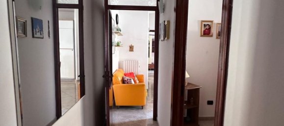 Apartamento de 4 dormitorios en Gallipoli, Italy No. 381750 11