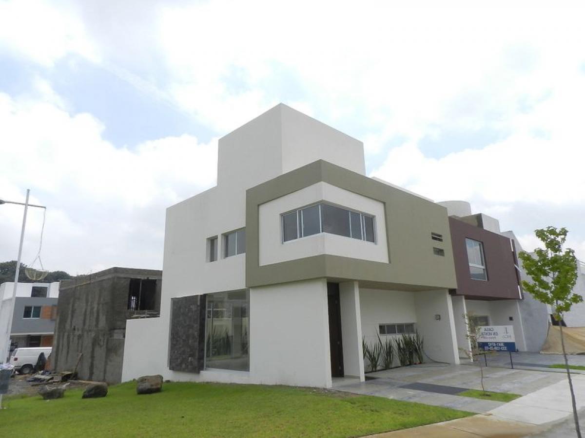 3 bedrooms House in Tlajomulco de Zuniga, Mexico No. 178703