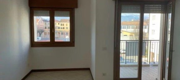 5 rooms Apartment in Conegliano, Italy No. 105709 6