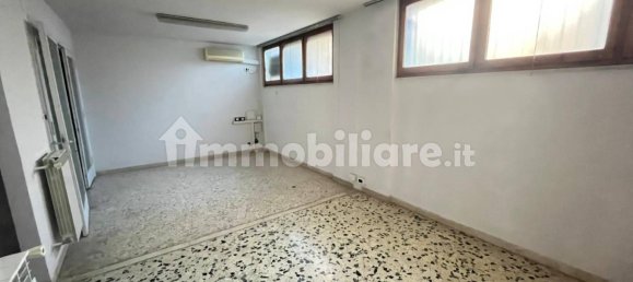 3 rooms Office in Palermo, Italy No. 306233 2