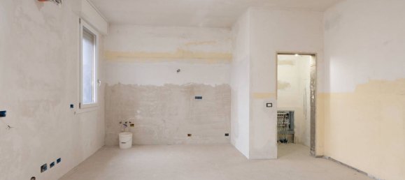 Квартира с 4 комнатами в Формиджине, Италия № 295663 5