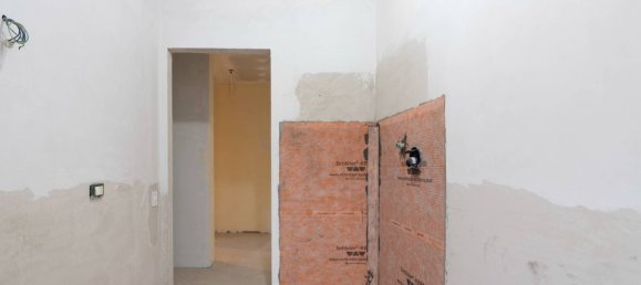 Квартира с 4 комнатами в Формиджине, Италия № 295663 9