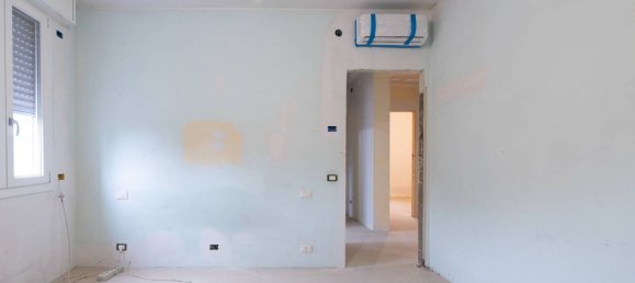 Квартира с 4 комнатами в Формиджине, Италия № 295663 7