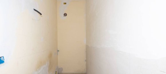 Квартира с 4 комнатами в Формиджине, Италия № 295663 13