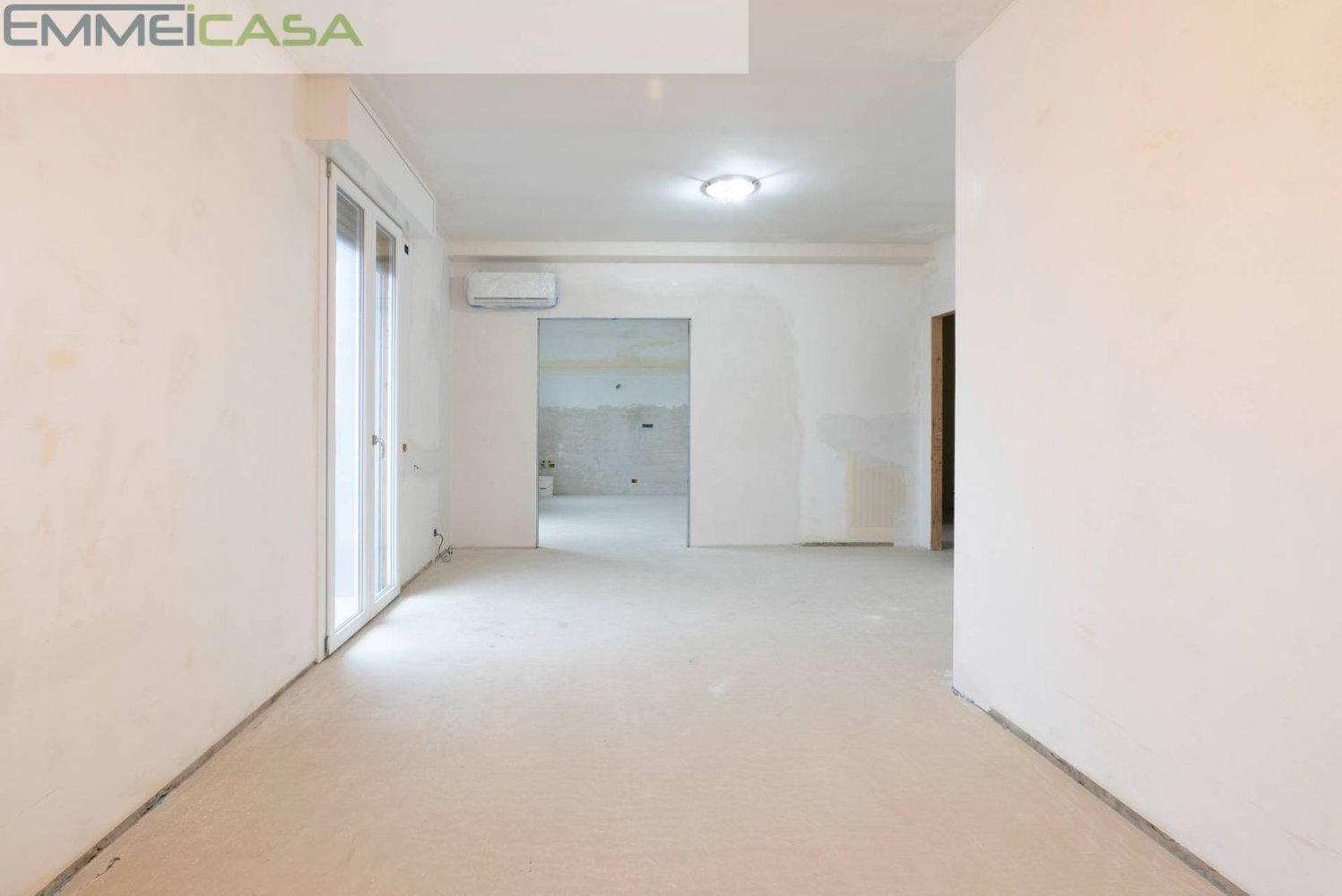 Квартира с 4 комнатами в Формиджине, Италия № 295663