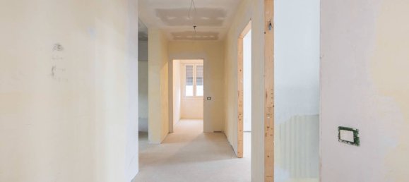 Квартира с 4 комнатами в Формиджине, Италия № 295663 20