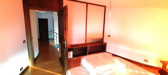 2 Schlafzimmer Wohnung in Udine, Italy, Nr. 9978 4