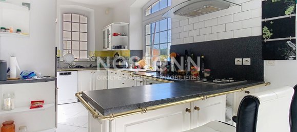 5 bedrooms House in Maine-et-Loire, France No. 102969 3