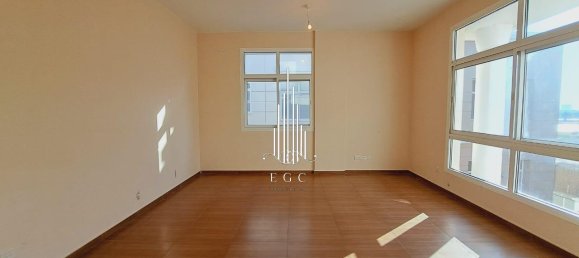 Вилла с 5 спальнями в Халифа-Сити, ОАЭ № 39967 8