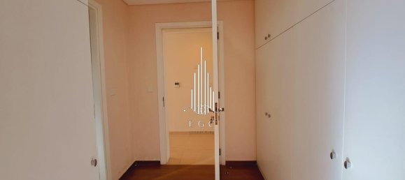 Вилла с 5 спальнями в Халифа-Сити, ОАЭ № 39967 21