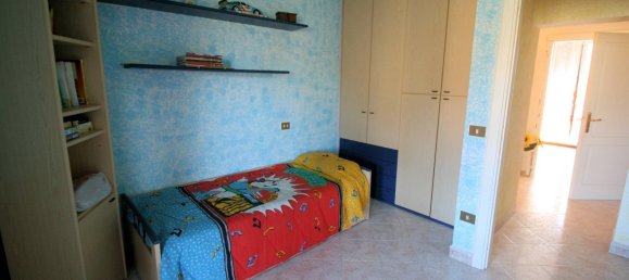 4 bedrooms House in Roccastrada, Italy No. 135001 13