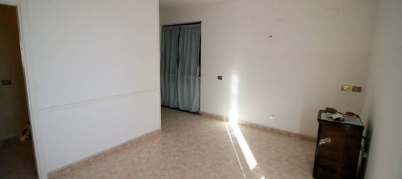 4 bedrooms House in Roccastrada, Italy No. 135001 14