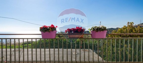 Apartamento de 3 dormitorios en Aci Castello, Italy No. 168429 6