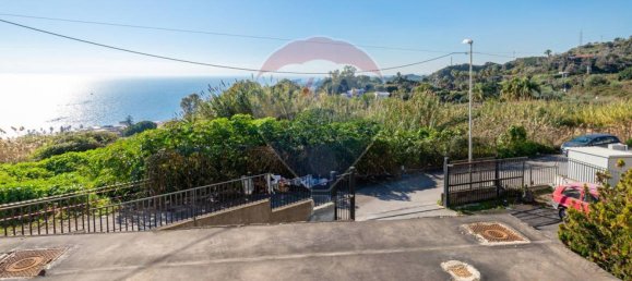 Apartamento de 3 dormitorios en Aci Castello, Italy No. 168429 28