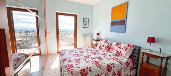 2 Schlafzimmer Haus in Valentano, Italy, Nr. 291362 6