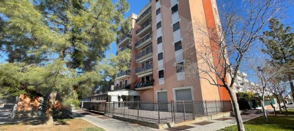 4-salle Propriété commerciale à Manfredonia, Italy No. 24103 5