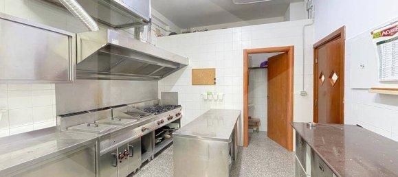 4-salle Propriété commerciale à Manfredonia, Italy No. 24103 15