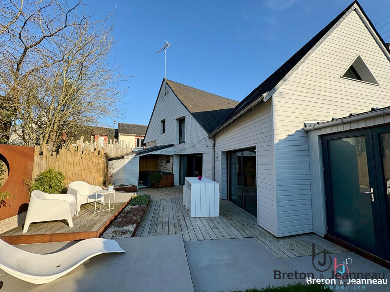 3 chambres Maison à Saint-Berthevin, France No. 360593