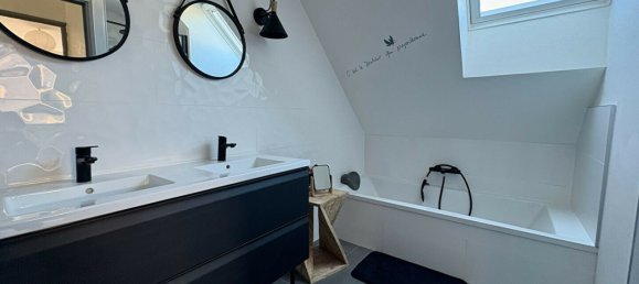 3 chambres Maison à Saint-Berthevin, France No. 360593 11