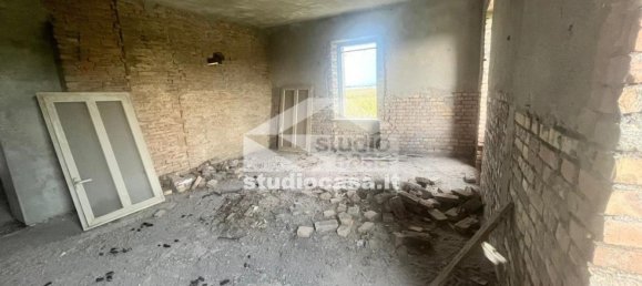 5-Zimmer Haus in Caravaggio, Italy, Nr. 290139 3