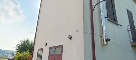 8-Zimmer Haus in Santa Maria della Versa, Italy, Nr. 70013 2