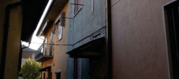 3 rooms House in Miradolo Terme, Italy No. 160263 15