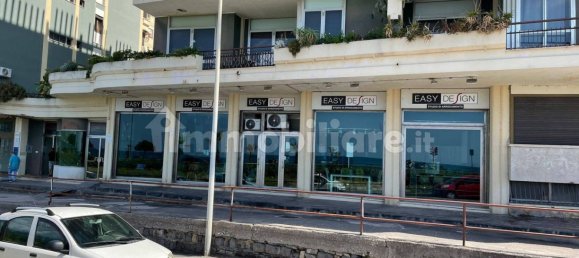 3 rooms Commercial property in Salerno, Italy No. 311757 3