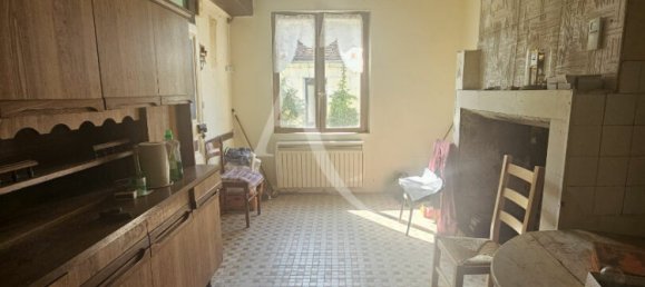 4 bedrooms House in Saint-Julien-de-Chedon, France No. 253158 5