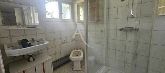 4 bedrooms House in Saint-Julien-de-Chedon, France No. 253158 7