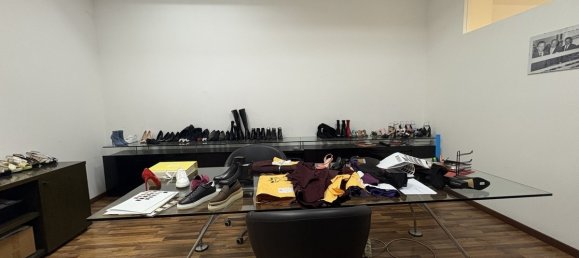 6 غرف نوم مكتب في Civitanova Marche, Italy رقم 332795 3