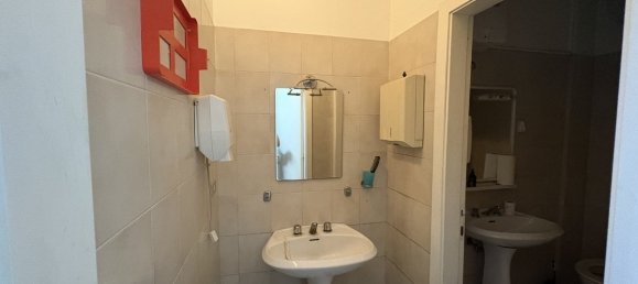 6 غرف نوم مكتب في Civitanova Marche, Italy رقم 332795 10