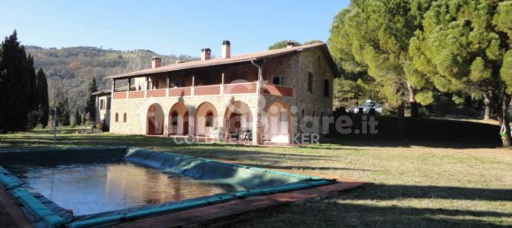 6 bedrooms House in Perugia, Italy No. 303229 2