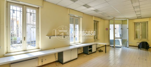 135m² Commercial property in Como, Italy No. 9304 3