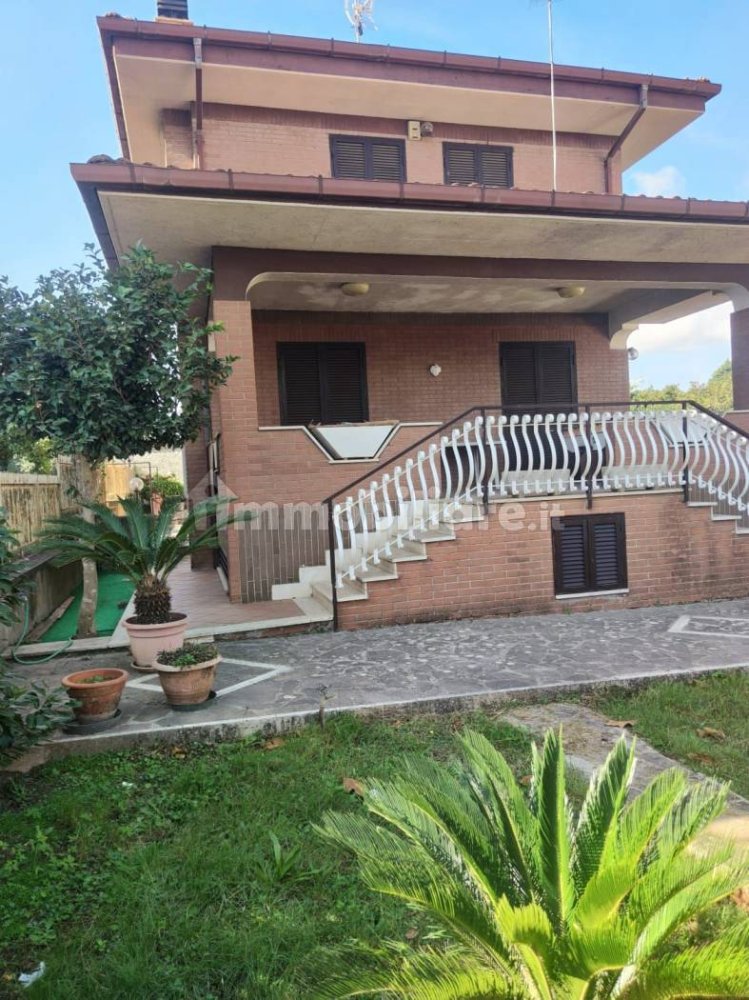 Вилла с 4 спальнями в Палестрина, Италия № 159850