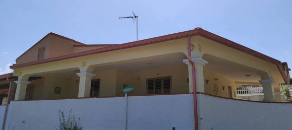 3 rooms Villa in Furnari, Italy No. 176851 2