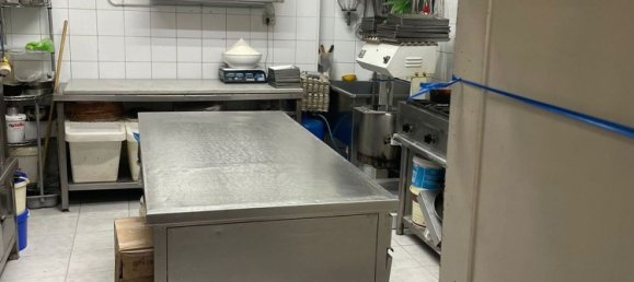 40m² Commercial property in Naples, Italy No. 254255 4