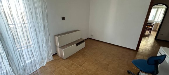 2 rooms Apartment in Pioltello, Italy No. 66717 8