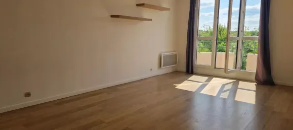 1 bedroom Apartment in Montigny-le-Bretonneux, France No. 141299 2
