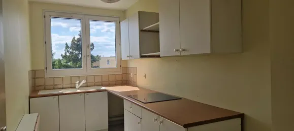 1 bedroom Apartment in Montigny-le-Bretonneux, France No. 141299 3