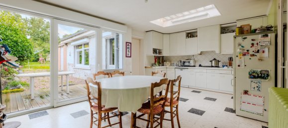 5 bedrooms House in Roubaix, France No. 256155 22