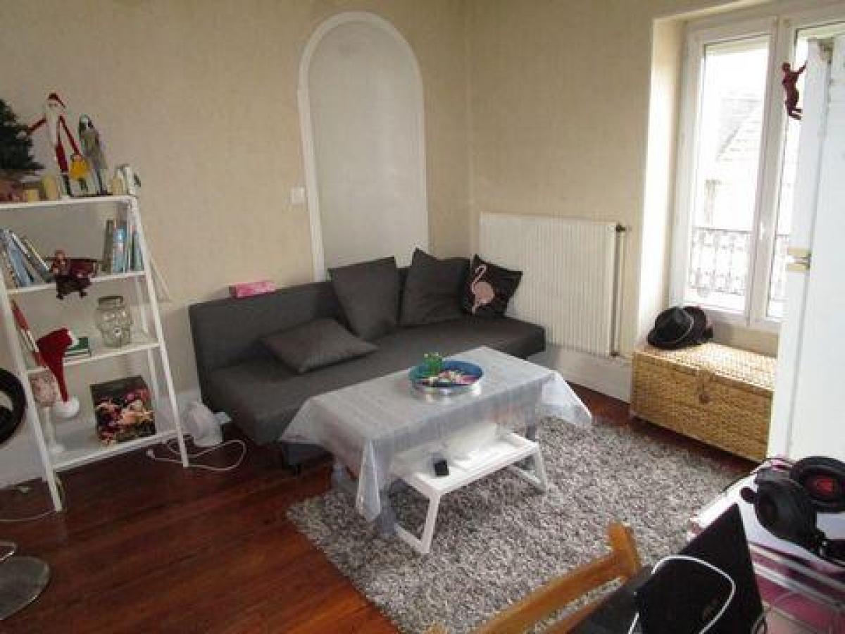 Studio à condo à Dijon, France No. 5606