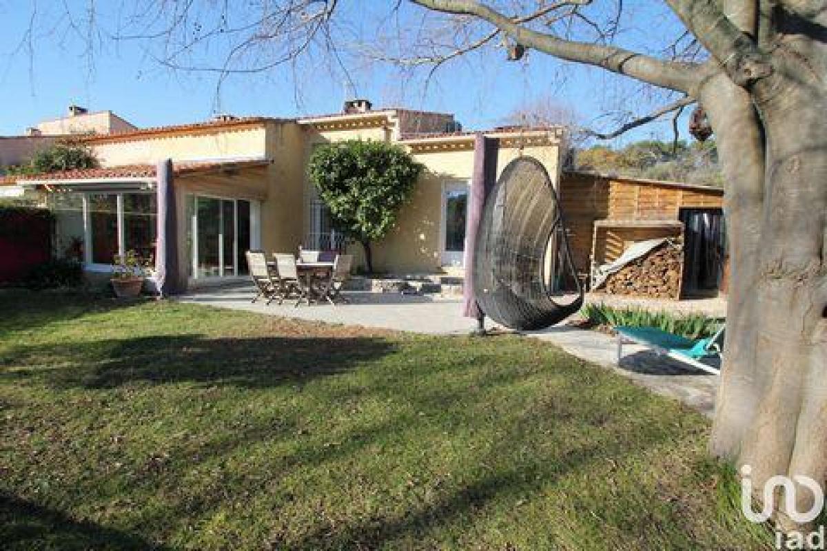 3 bedrooms House in Grasse, France No. 7436