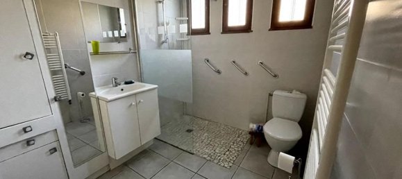 3 bedrooms House in Nogent-le-Roi, France No. 55739 14