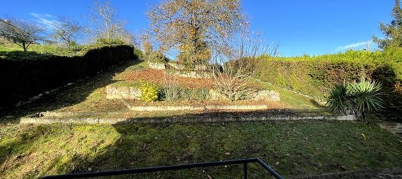 3 bedrooms House in Nogent-le-Roi, France No. 55739 5