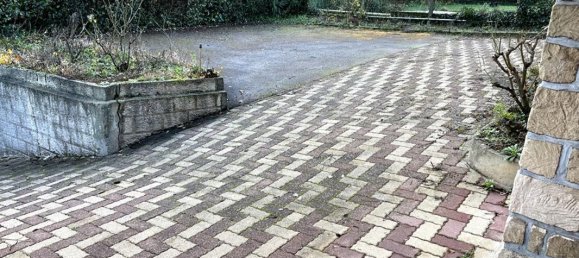 3 bedrooms House in Nogent-le-Roi, France No. 55739 2