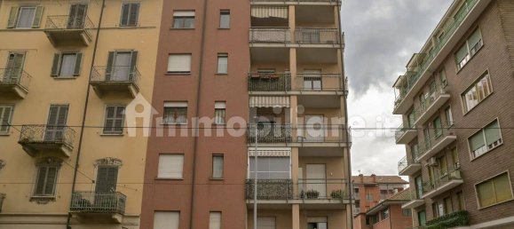 4 bedrooms Apartment in Turin, Italy No. 324045 2