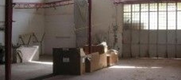 Lagerhaus in Capannori, Italy 1500m², Nr. 62735 4